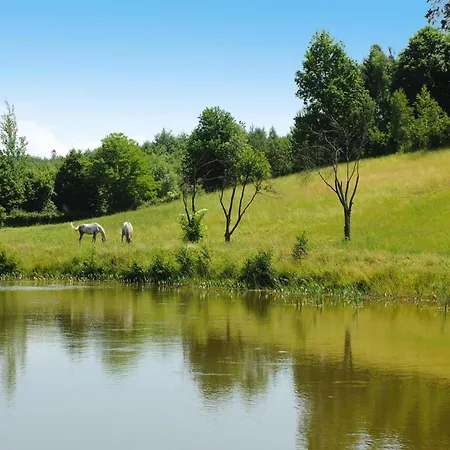 With Thatched Roof, Rekowo Сasa de vacaciones