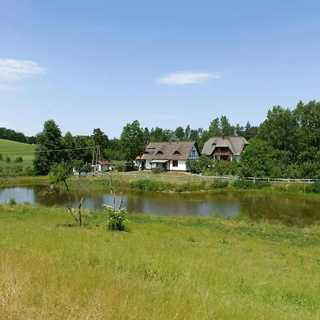 With Thatched Roof, Rekowo Сasa de vacaciones *