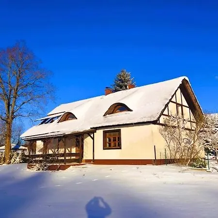 With Thatched Roof, Rekowo Сasa de vacaciones